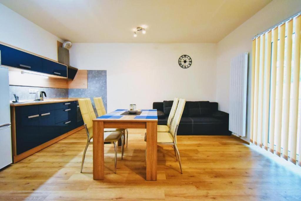 Moderni Apartman Horni Marsov - By Alka Exteriér fotografie